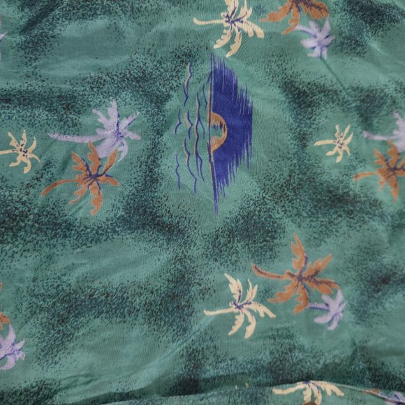 Silk Traders Button Shirt Mens Medium 100% Silk Short Sleeve Hawaiian Pocket - Picture 9 of 14